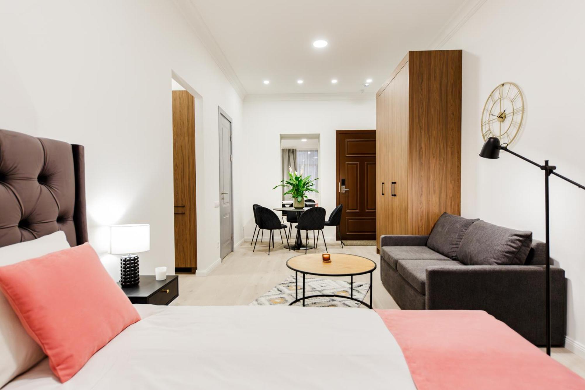 Rigaapartment Elizabetes 22 Self-Service Aparthotel Bagian luar foto