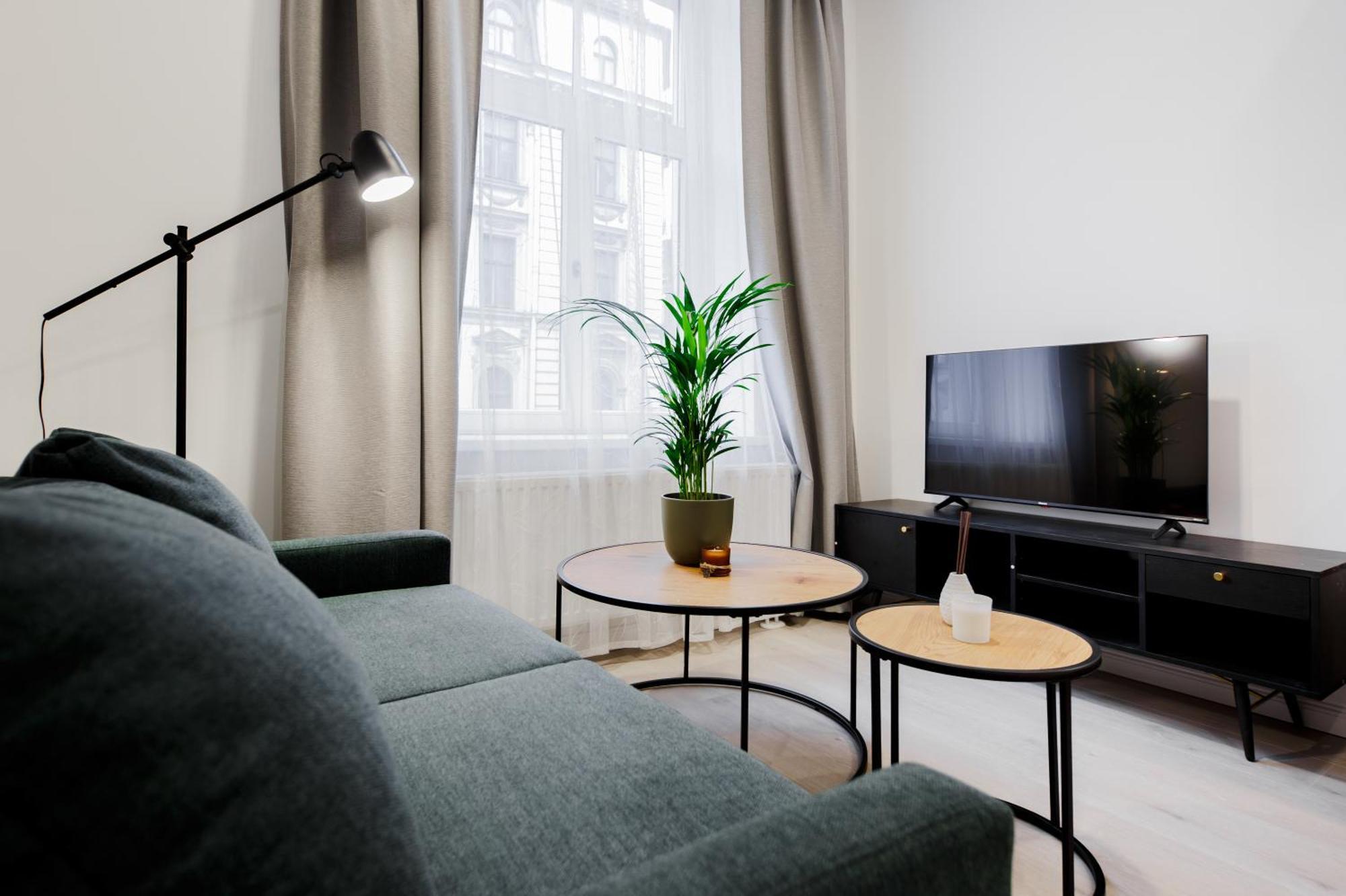 Rigaapartment Elizabetes 22 Self-Service Aparthotel Bagian luar foto